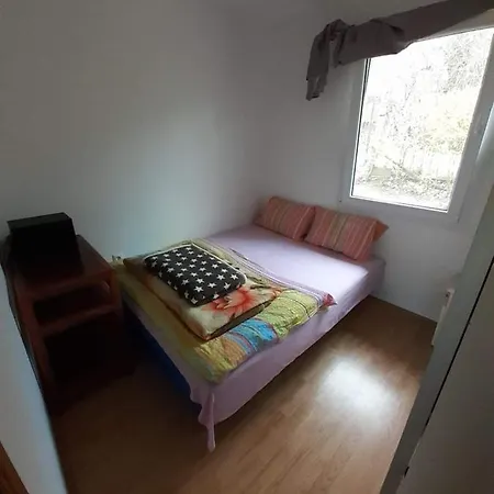 Vikendica Alibegovac * Újvidék