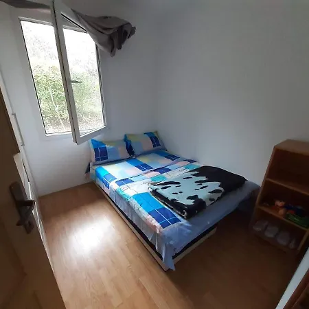 Vikendica Alibegovac Újvidék